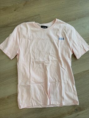 Wavy baby  Pink Men's Crew Neck T-Shirt with Subtle Logo